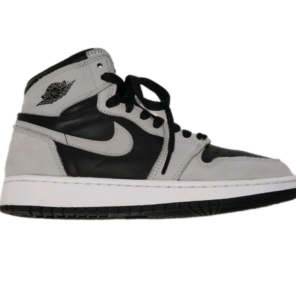 Nike Air Jordan 1 Retro High OG Kids Shoes Size 5.5Y